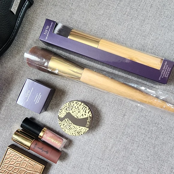 Tarte Purple Makeup Bag Set - Picture 5 of 8